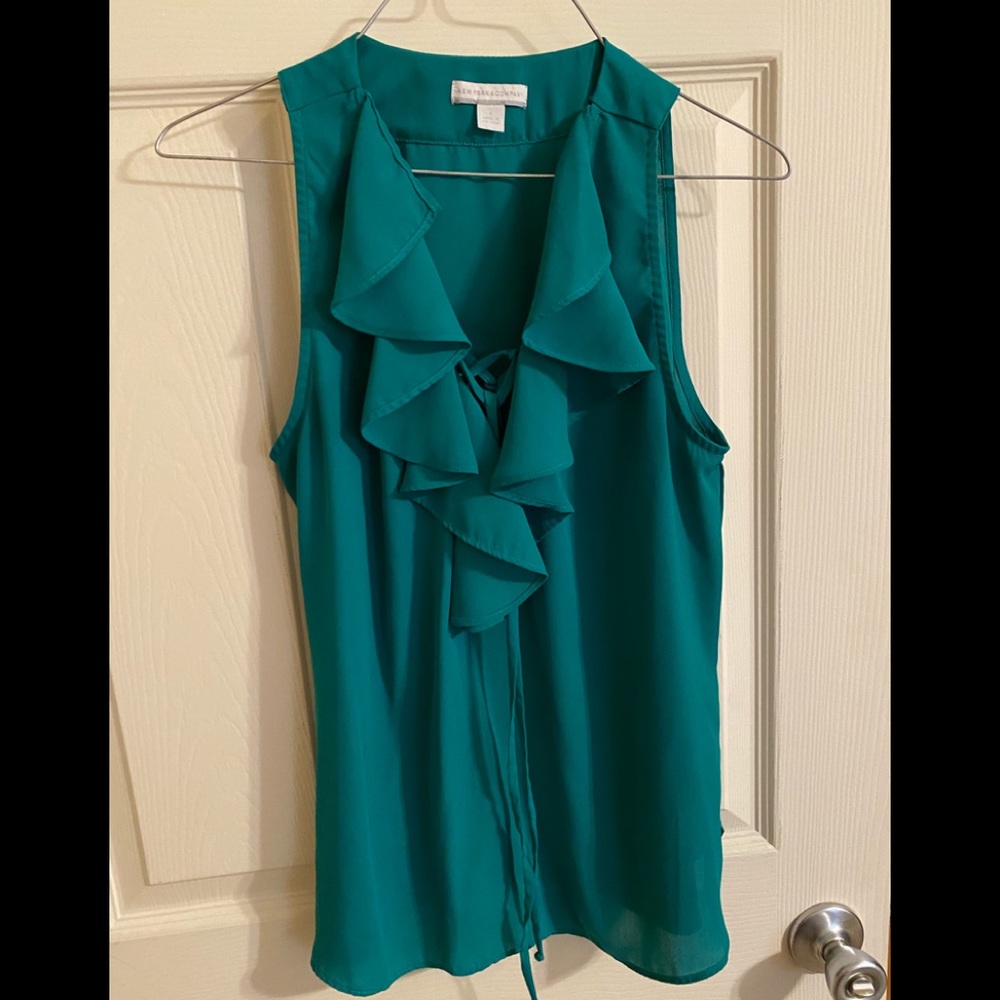 Sleeveless blouse